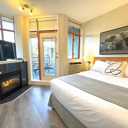 Alpenglow Lodge By Mva Whistler Ngoại thất bức ảnh