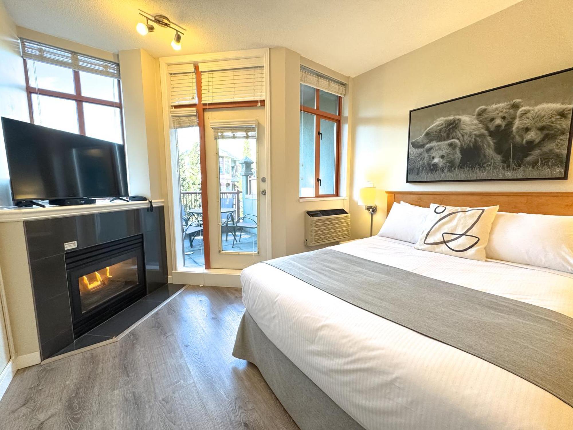 Alpenglow Lodge By Mva Whistler Ngoại thất bức ảnh